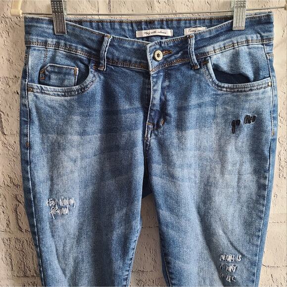 Play With Colors Light Wash Patch Trixy Jeans SZ 32 - Picture 4 of 15